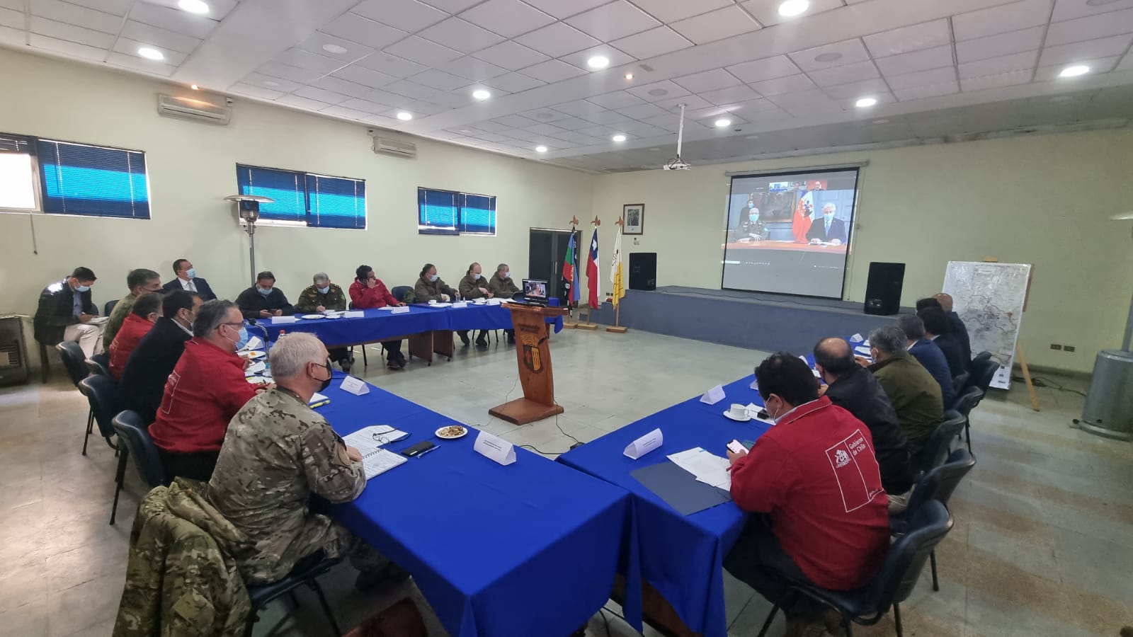 Ministro del Interior se reunió con las fuerzas armadas en la Macrozona sur