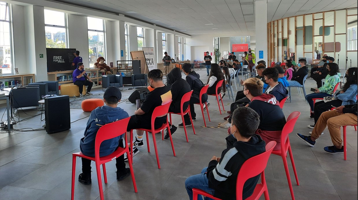 Free For All, la iniciativa de FreeStyle que busca fomentar la lectura en estudiantes de San Pedro de la Paz