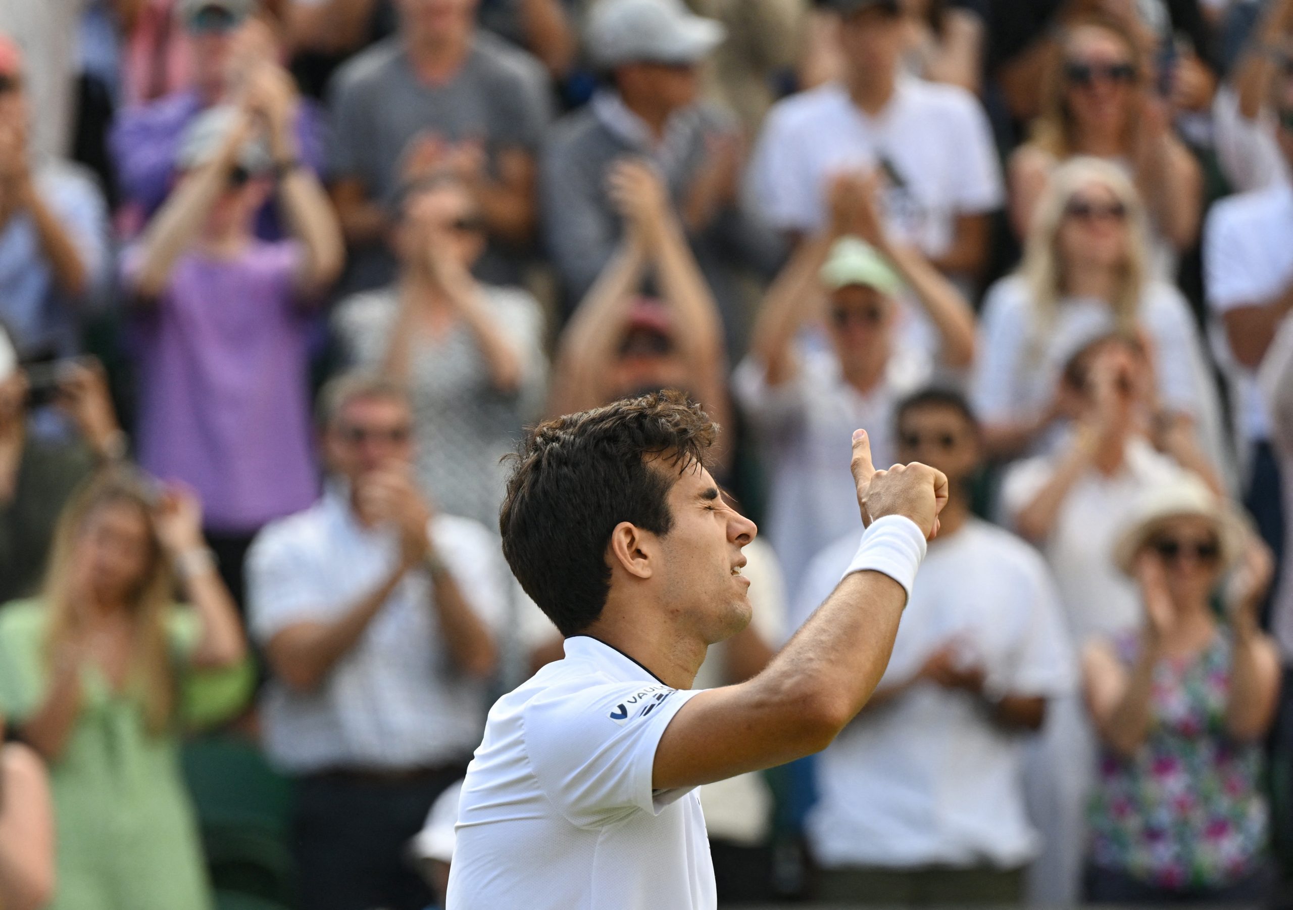 Garin remontó a de Miñaur y se metió en cuartos de final de Wimbledon