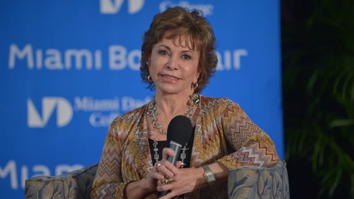 Isabel Allende arremete contra censura de sus libros en Florida: “Tendrá el efecto contrario al deseado por el gobernador”