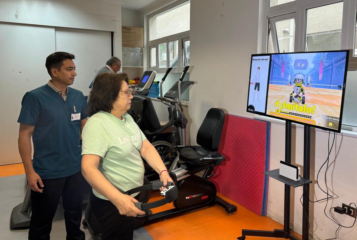 Salud municipal de Concepción incluyó a videojuegos interactivos en tratamiento para pacientes con artrosis