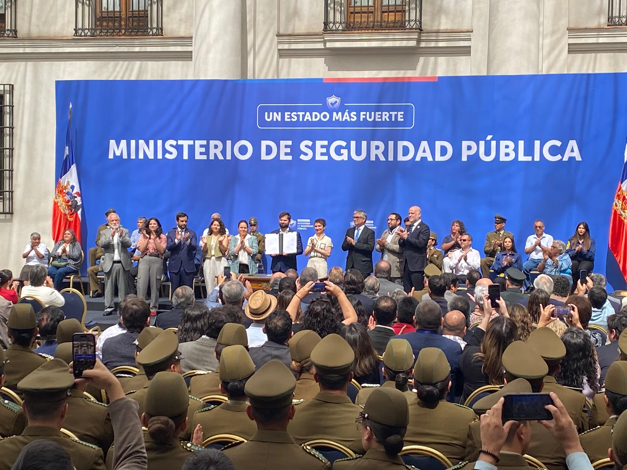 Gobierno promulga el Ministerio de Seguridad Pública: tendrá como misión combatir la delincuencia y el crimen organizado