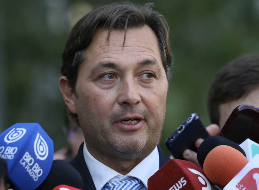 Fiscal Patricio Cooper queda fuera de la investigación por filtración de chats entre Karol Cariola e Irací Hassler