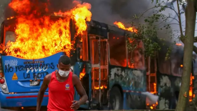 Colombia: un muerto y cinco heridos en Cali por explosión de artefactos explosivos