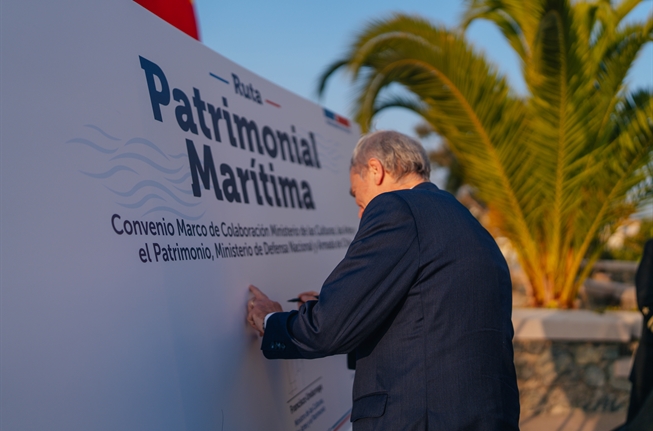 Presidente Kast firma convenio de colaboración entre Cultura, Defensa y la Armada: «Nuestra historia naval merece ser conocida»