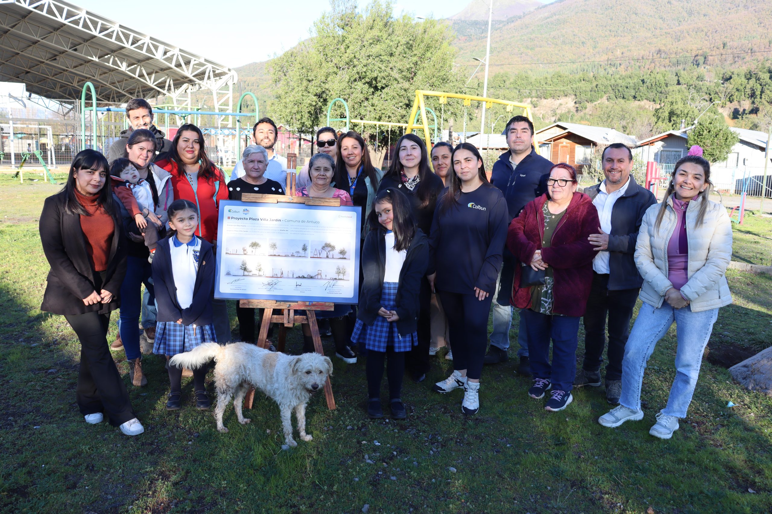 Antuco avanza en nueva plaza para Villa Jardín con protagonismo de la comunidad